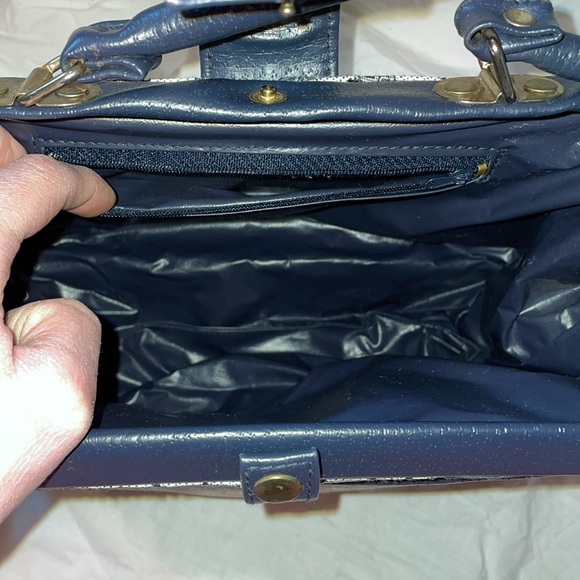 Vintage VR Classic Purse - Picture 11 of 16